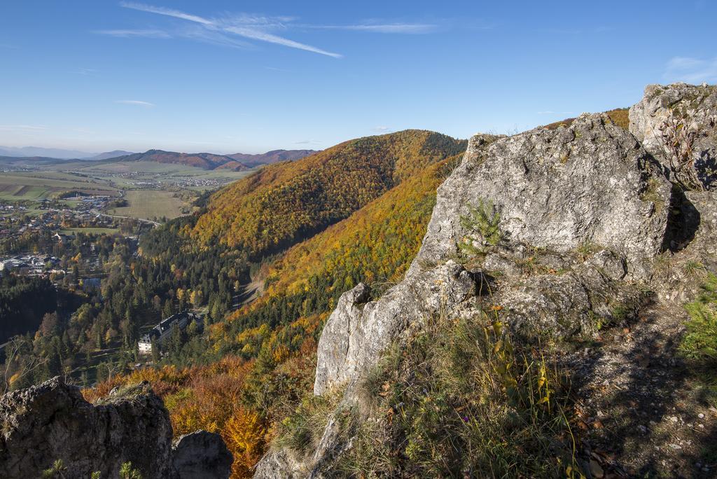 Hotel Skalka Rajecké Teplice Esterno foto