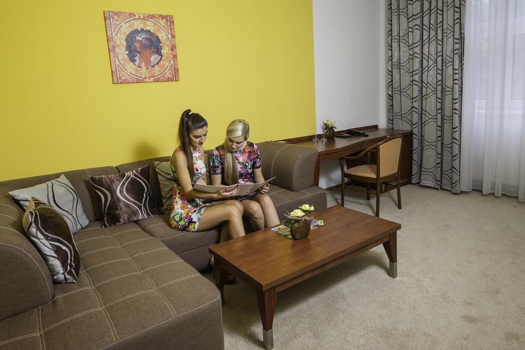 Hotel Skalka Rajecké Teplice Esterno foto