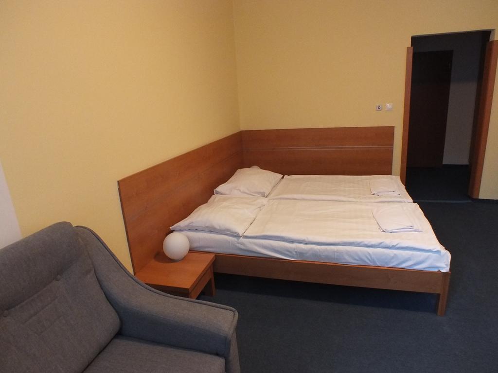 Hotel Skalka Rajecké Teplice Esterno foto