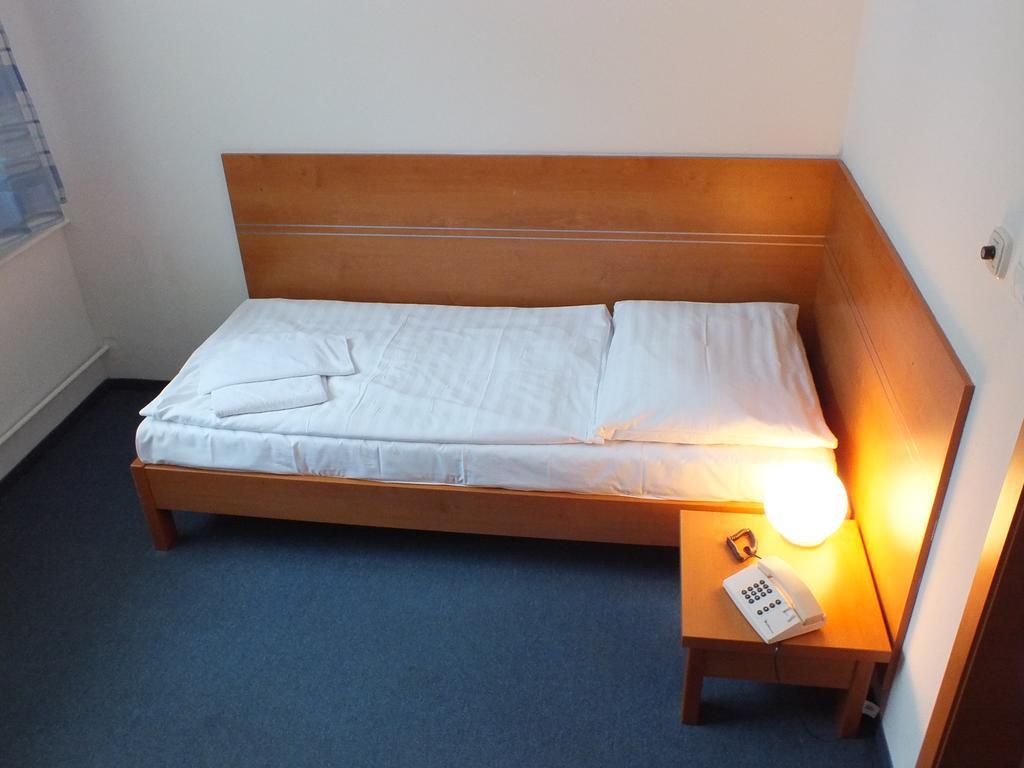 Hotel Skalka Rajecké Teplice Esterno foto